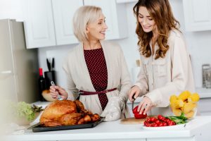 thanksgiving safety tips include never leaving food prep unattended